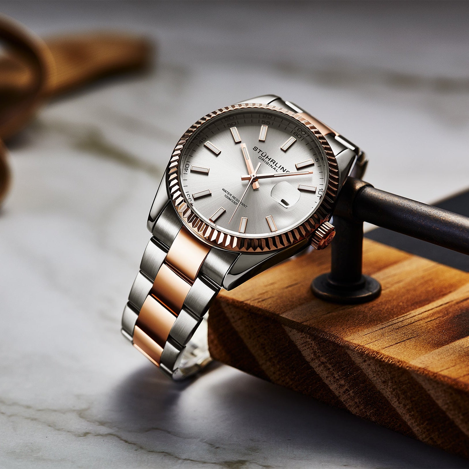 Stührling Vanguard 4069 Men's Quartz 42mm