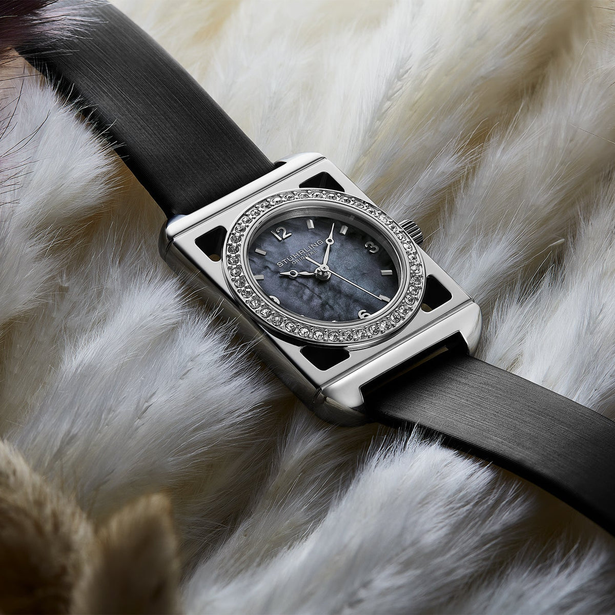 Stuhrling Mirelle 4093 Womens 30x41 mm