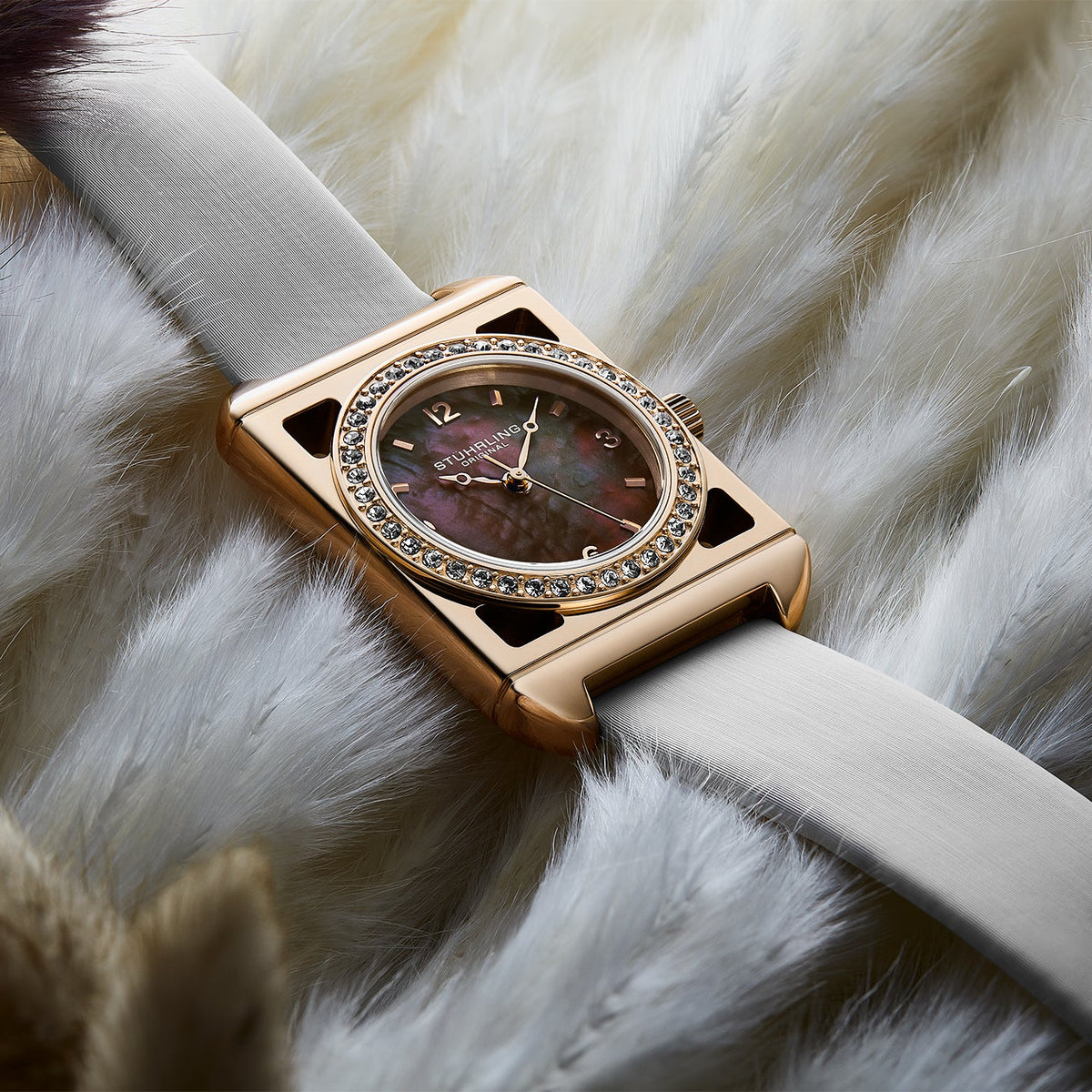 Stuhrling Mirelle 4093 Womens 30x41 mm