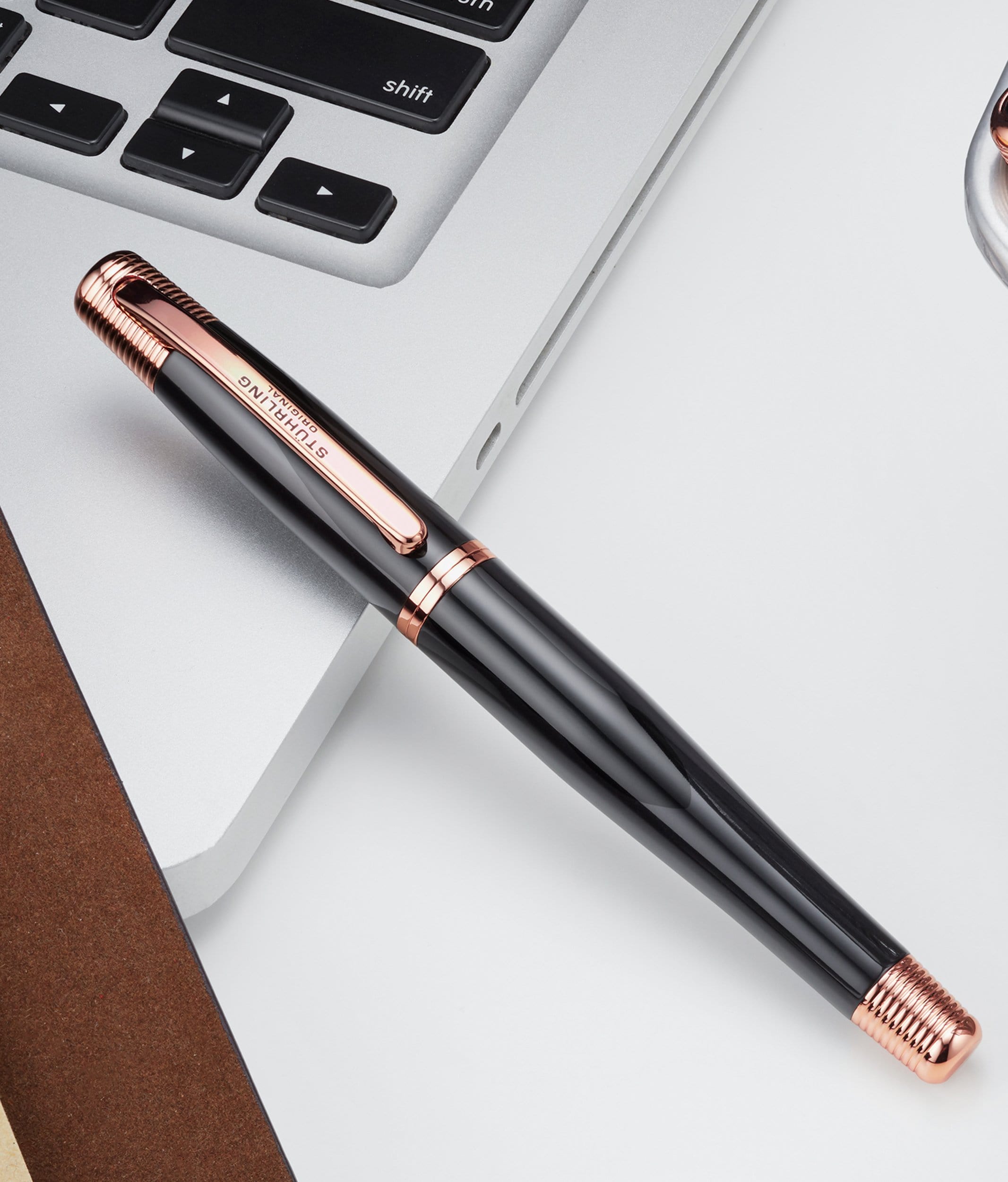 Luciano 371B.04, Audrey 3945.1 with Signature Pen and Stud Earring