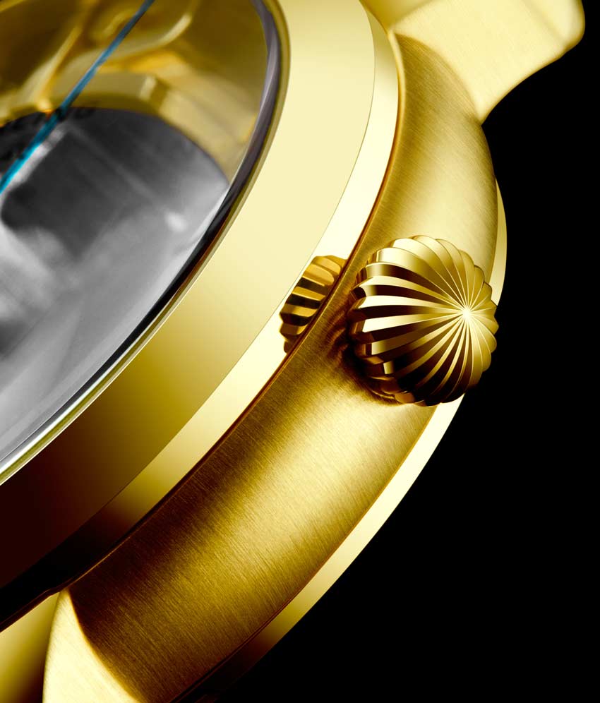 Gold Dial / Gold Case / Gold Stainless Steel Bracelet Gold Layered Deployant Buckle