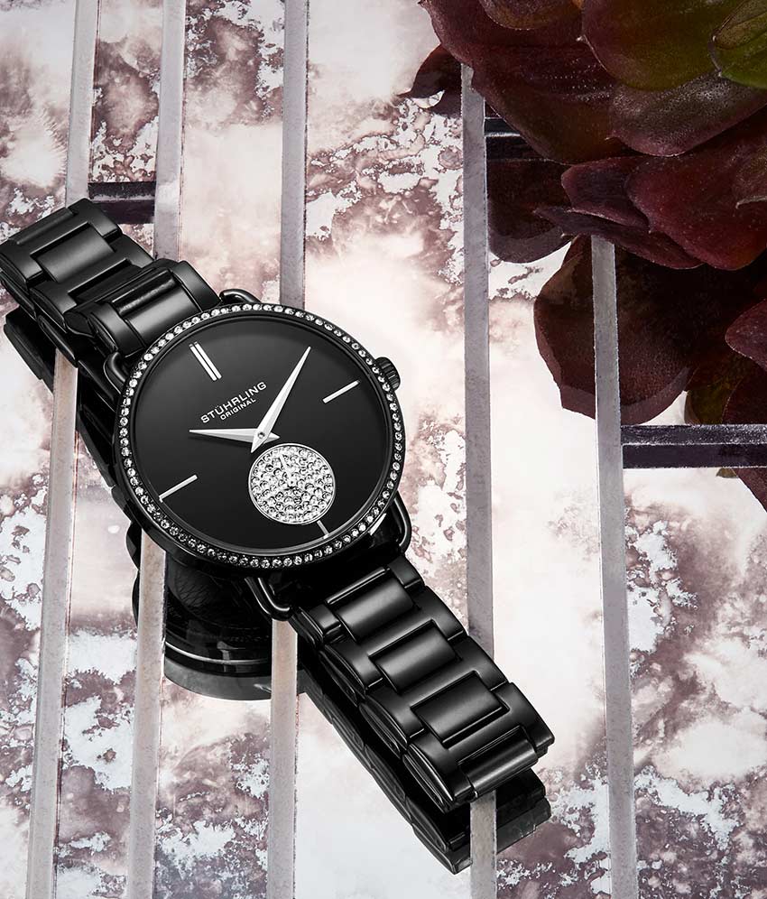 Black Dial / Black Case / Black Band