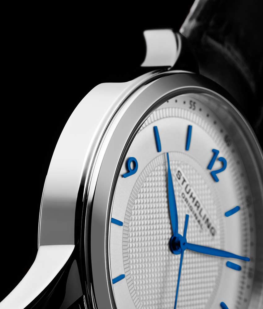 Silver Dial / Silver Case / Black Leather Strap Tang Buckle