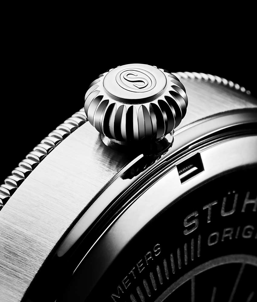 Gun Metal Grey Dial / Silver Case / Brown Band