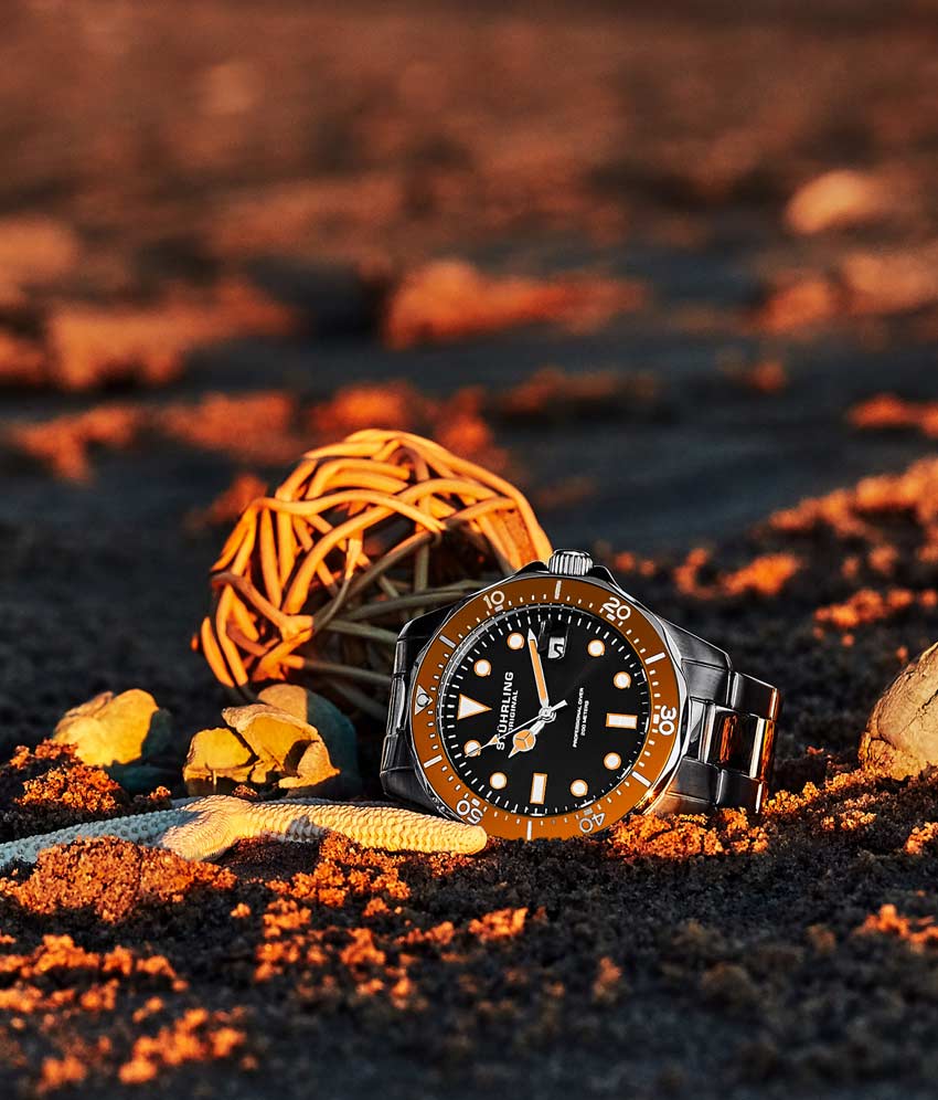 Black Dial / Silver Case / Silver Stainless Steel Bracelet Deployant Buckle 2