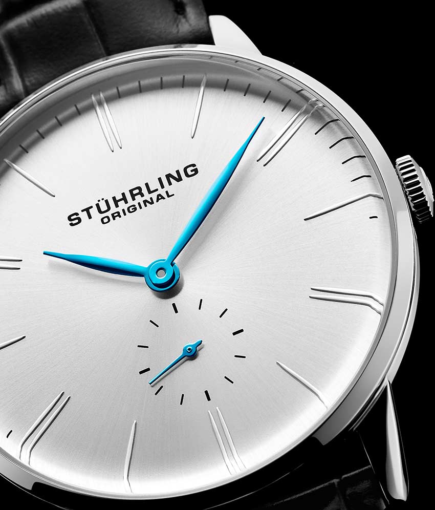 Silver Dial / Silver Case / Black Leather Strap Tang Buckle