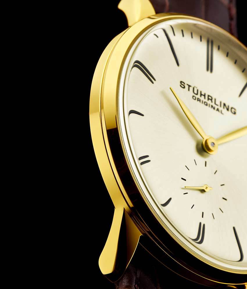 Champagne Dial / Gold Case / Brown Leather Strap Tang Buckle