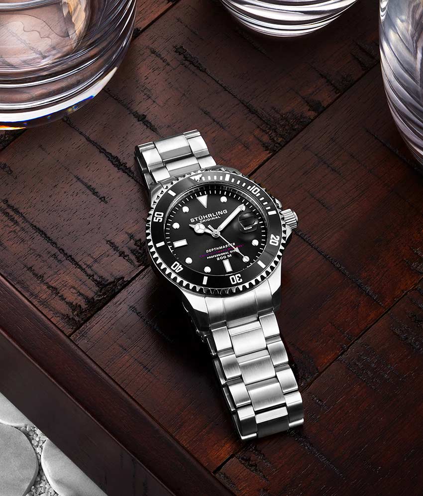 Classic Couple Diver Set with Signature Pen and Stud Earring