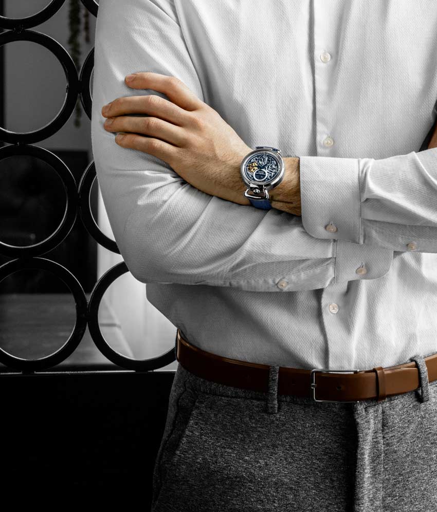 Black Dial / Silver Case / Blue Band