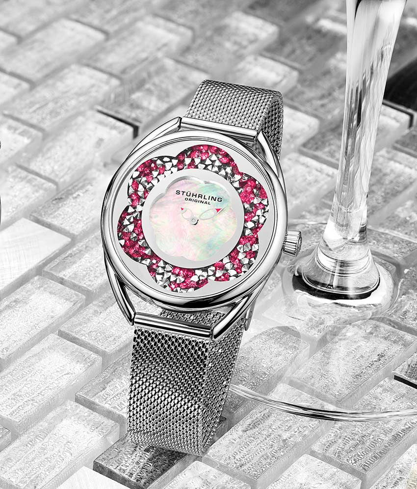 White Dial / Silver Case / Silver Stainless Steel Bracelet Silver Foldover Buckle