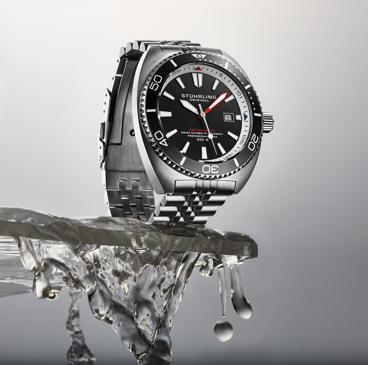 Le plongeur automatique suisse Depthmaster 1008 45 mm