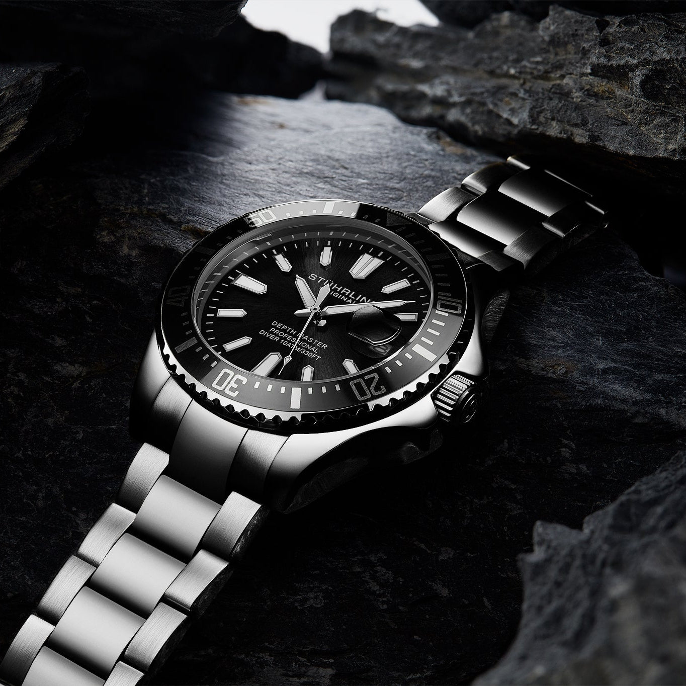 Stührling Depthmaster 3950A Quartz 42mm Diver