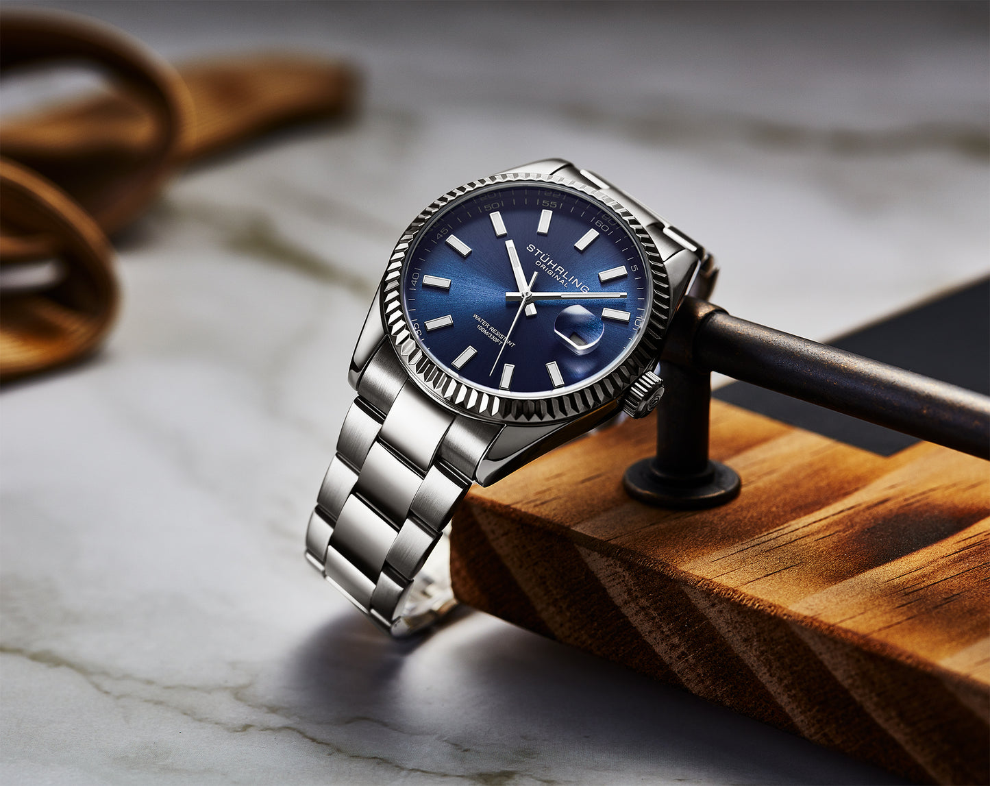 Vanguard 4069 Men's 42mm quartz