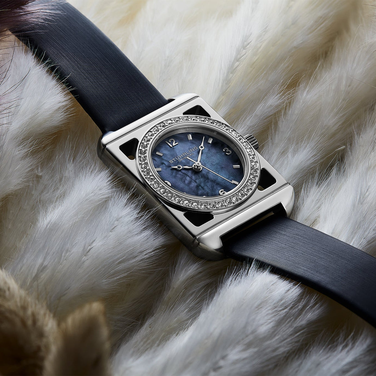 Stuhrling Mirelle 4093 Womens 30x41 mm