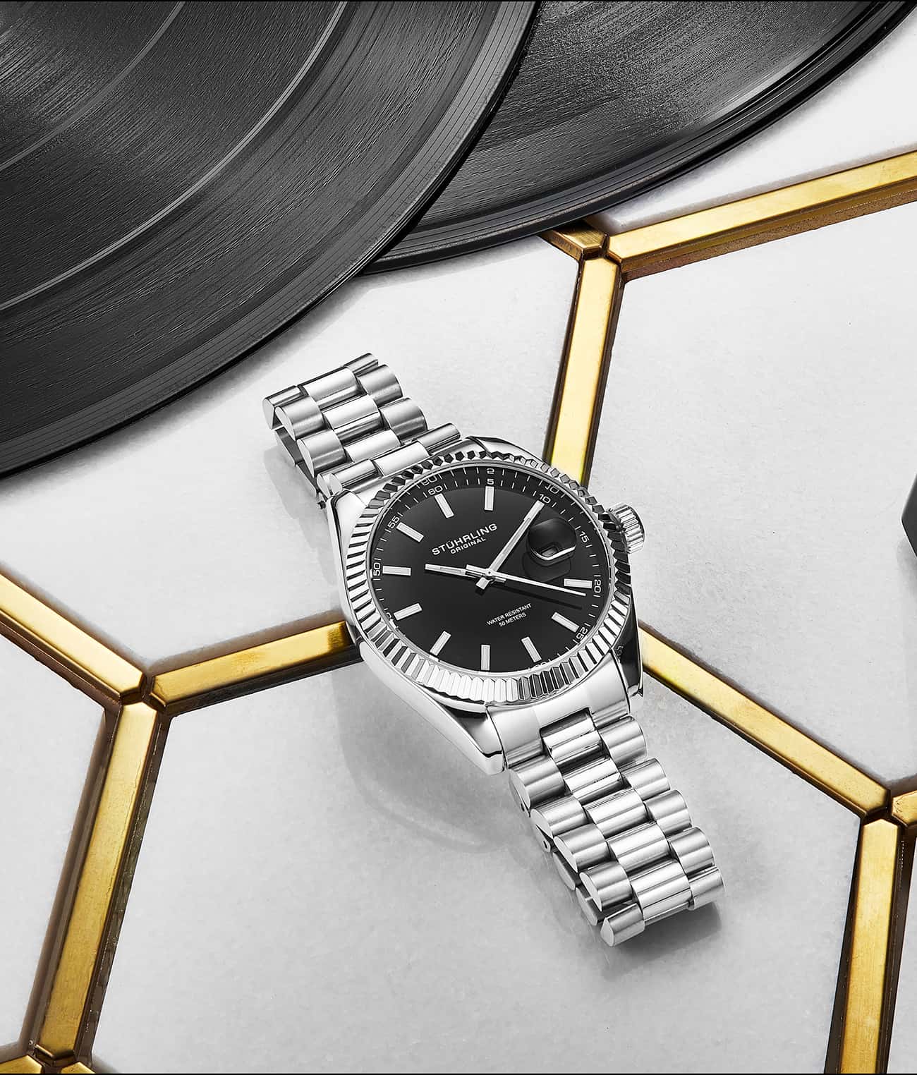 Lineage 3935 Quartz 42mm Classic