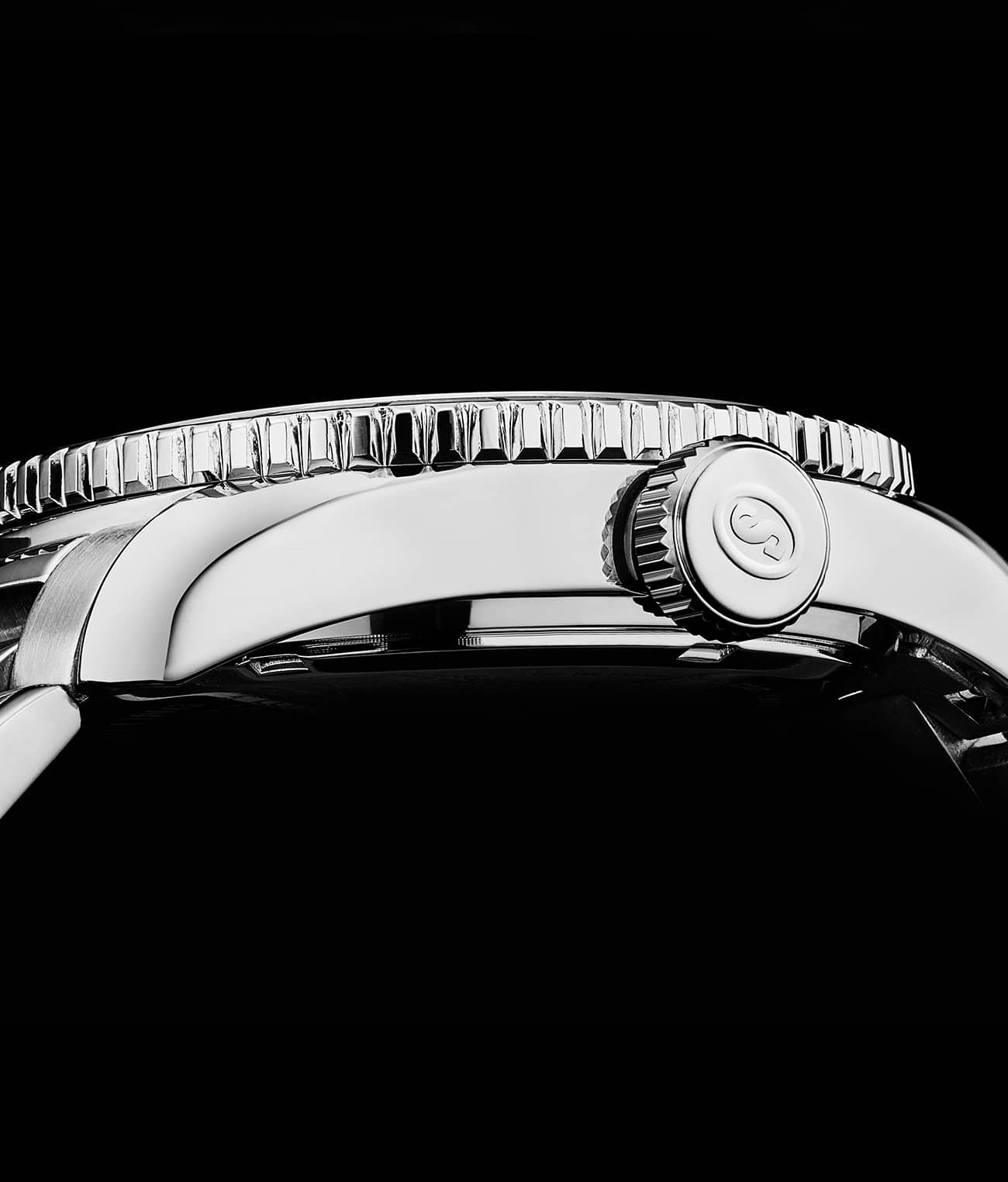 Voyager GMT 4017 Quartz GMT 42mm Diver