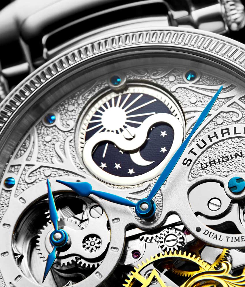 Silver Dial / Silver Case / Black Leather Strap Tang Buckle