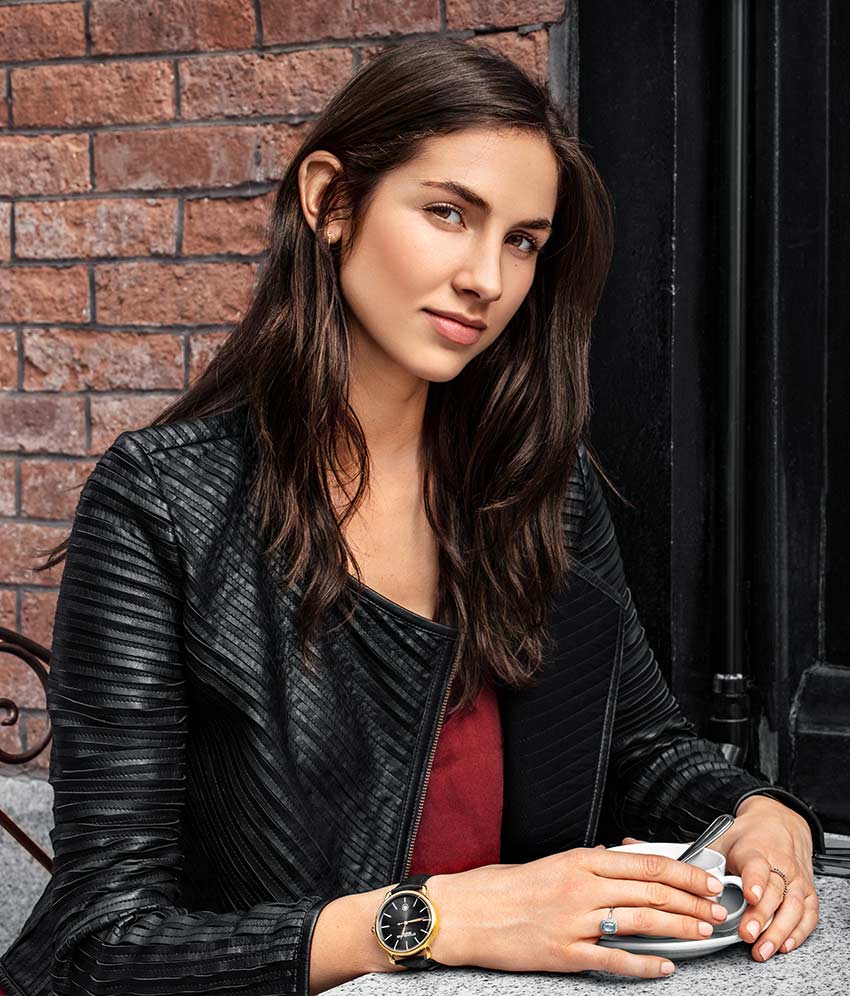 Black Dial / Gold Case / Black Band