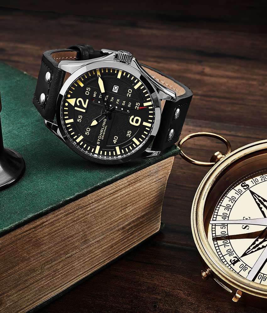 Black Dial / Silver Case / Black Band