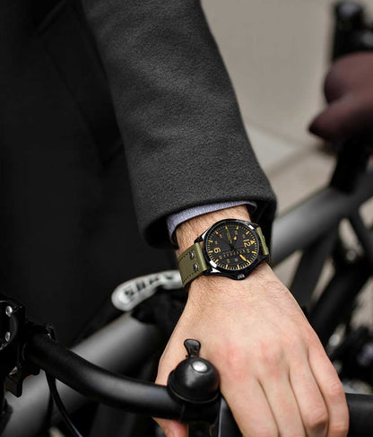 Black Dial / Black Case / Green Band