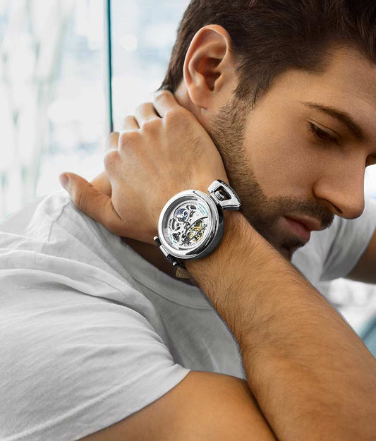 Silver Dial / Silver Case / Blue Band