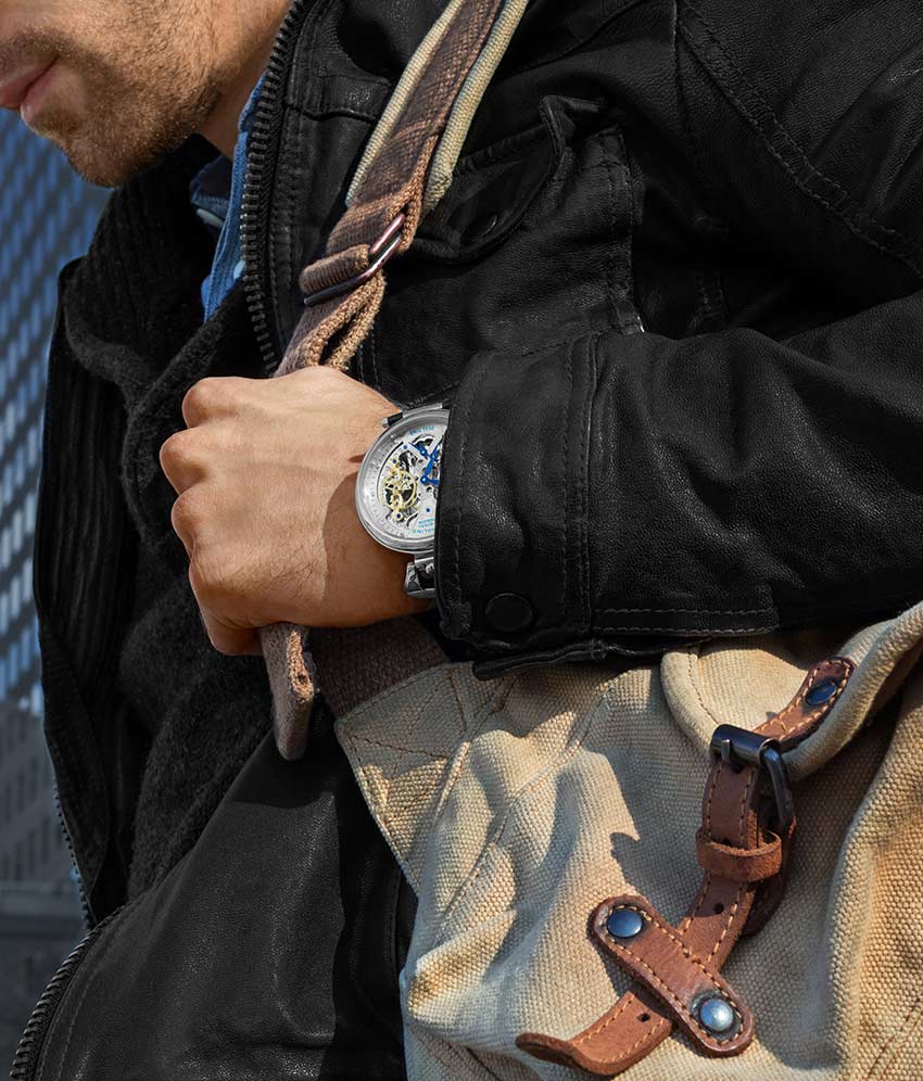 Silver Dial / Silver Case / Black Band