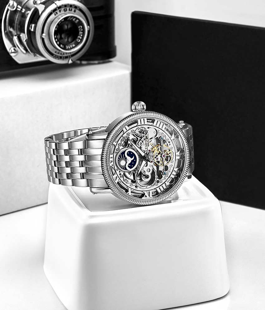 Silver Dial / Silver Case / Silver Band