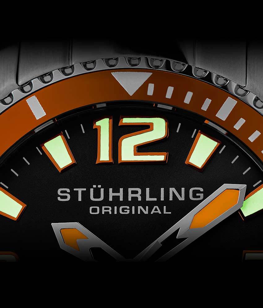 Black Dial / Silver Case / Silver Band 2