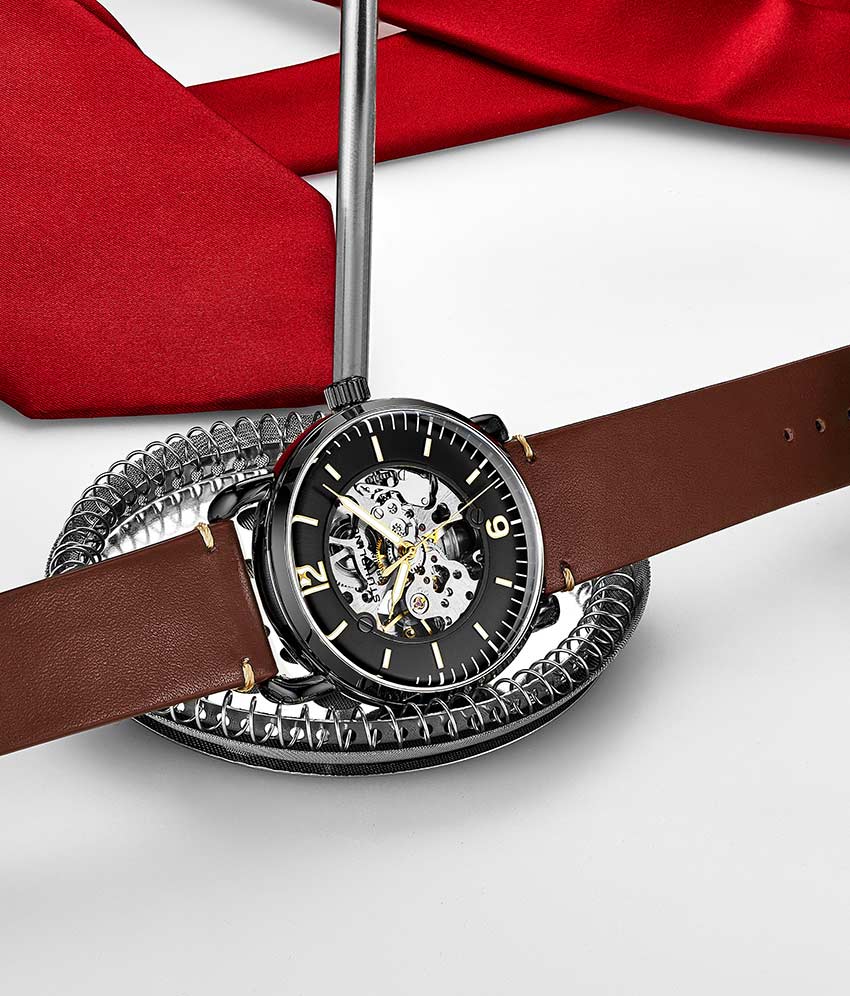 Black Dial / Black Case / Brown Band