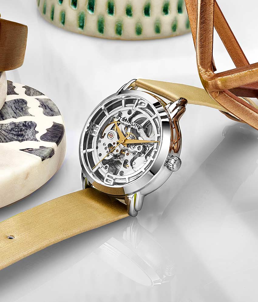 Silver Dial / Silver Case / Beige Band