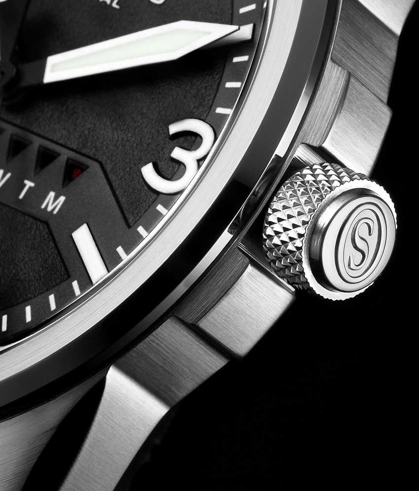 Black Dial / Silver Case / Black Leather Strap Tang Buckle