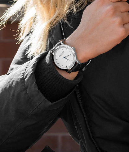 White Dial / Silver Case / Black Leather Strap Tang Buckle