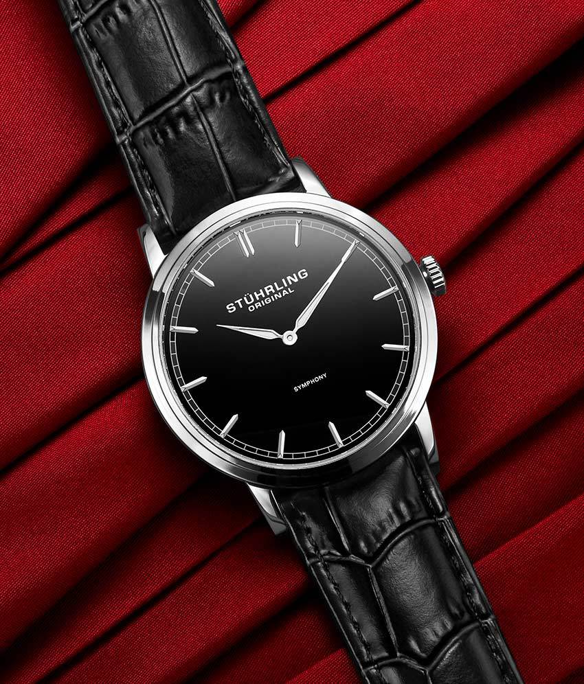 Black Dial / Silver Case / Black Leather Strap Tang Buckle