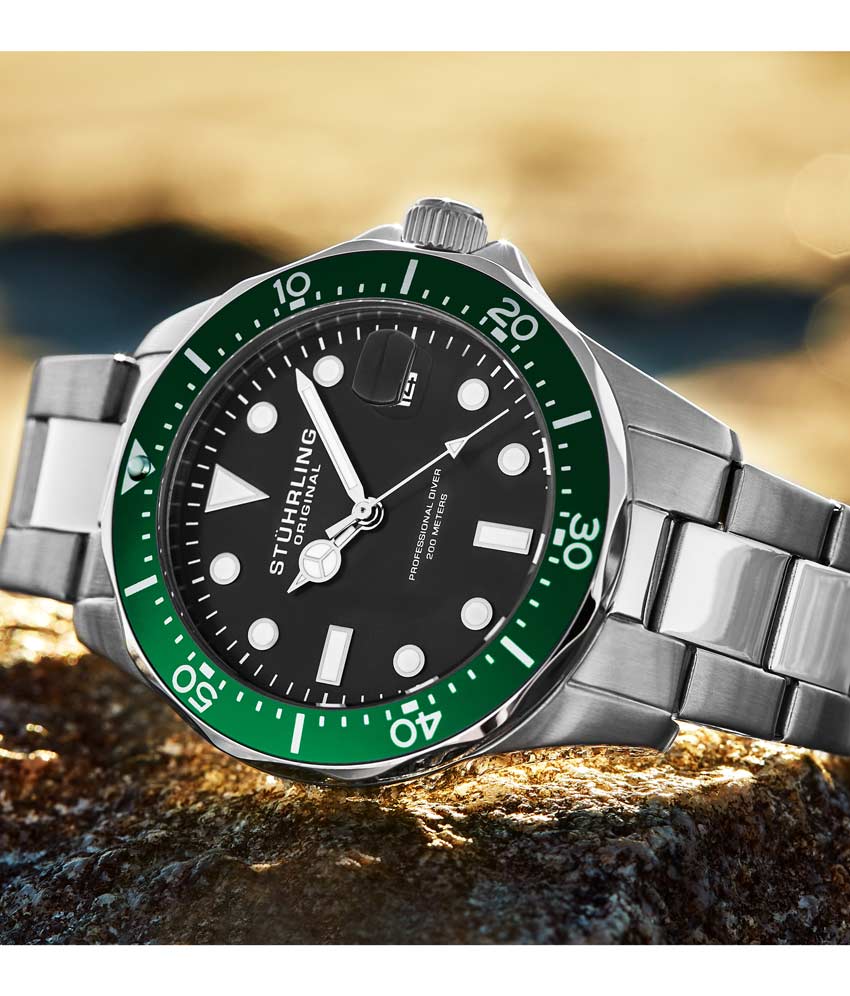 Grey Dial / Silver Case / Silver Stainless Steel Bracelet Deployant Buckle