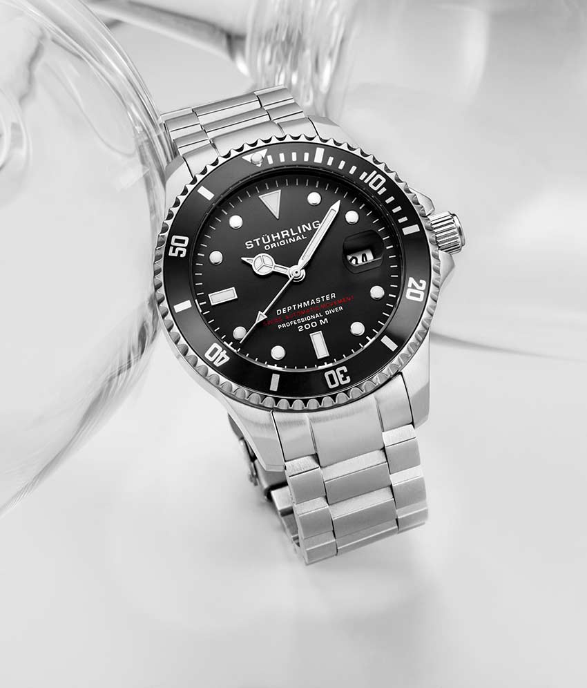 Black Dial / Silver Case / Silver Band