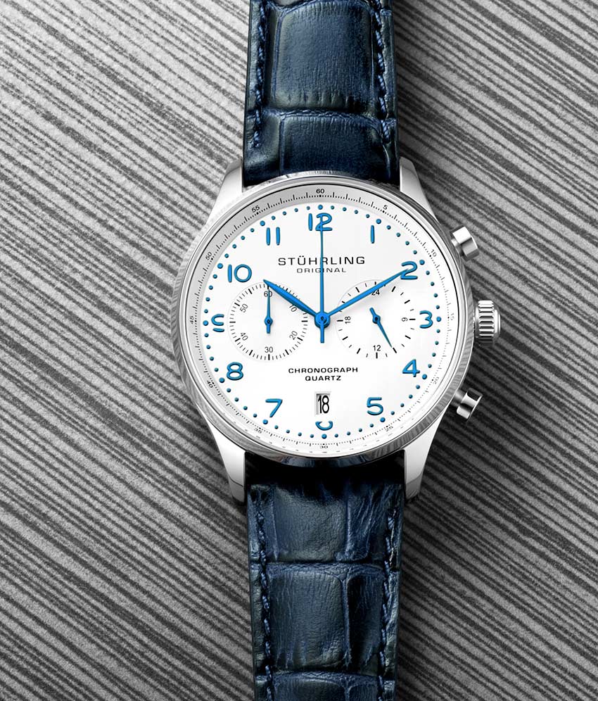 White Dial / Silver Case / Blue Band