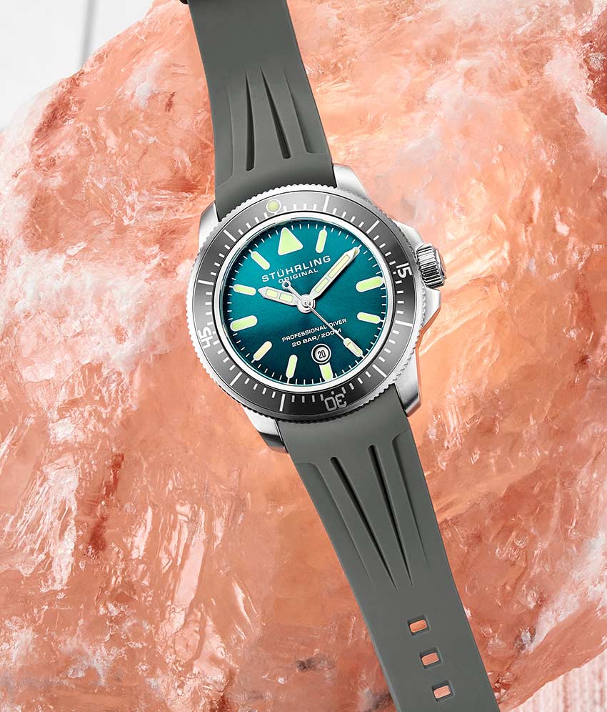 Tachymeter 923.01, Maritimer 935.04, Signature Pen, and Watch Tool Kit