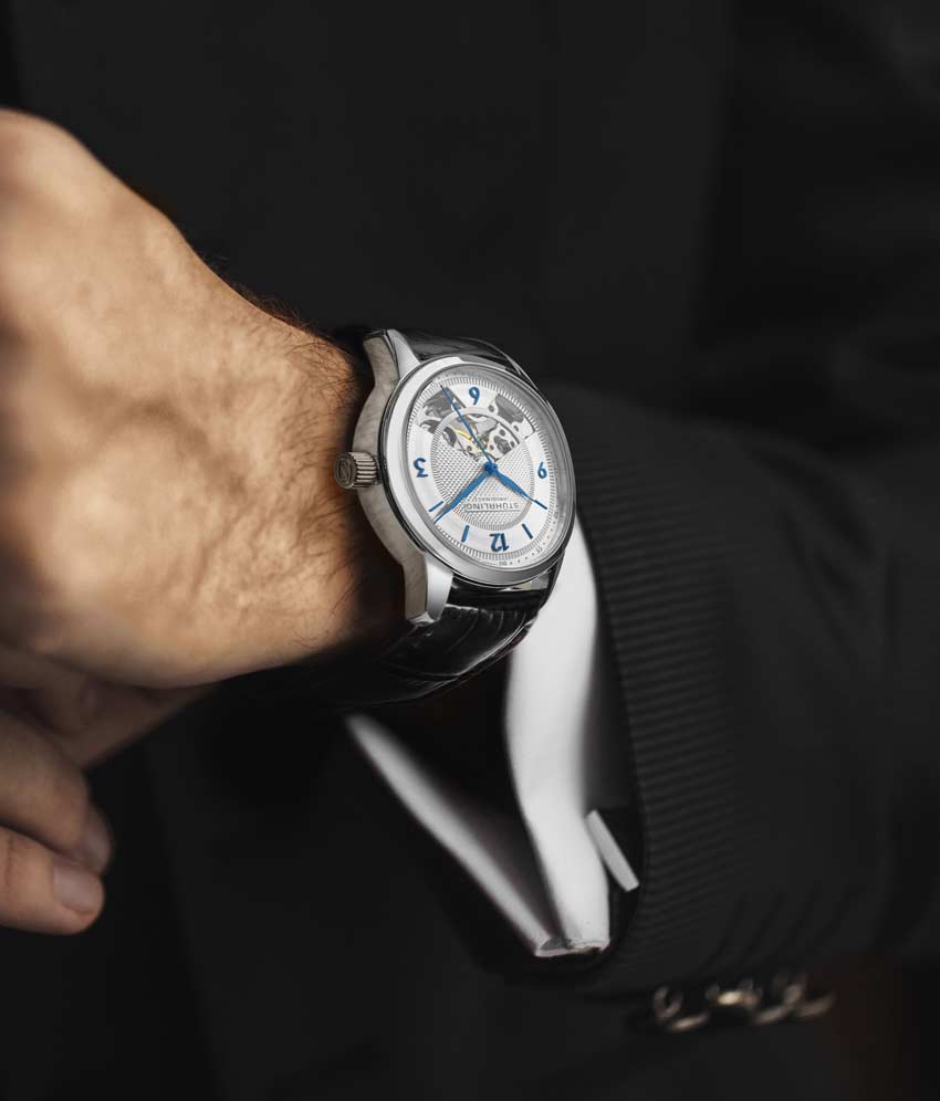 Silver Dial / Silver Case / Black Band