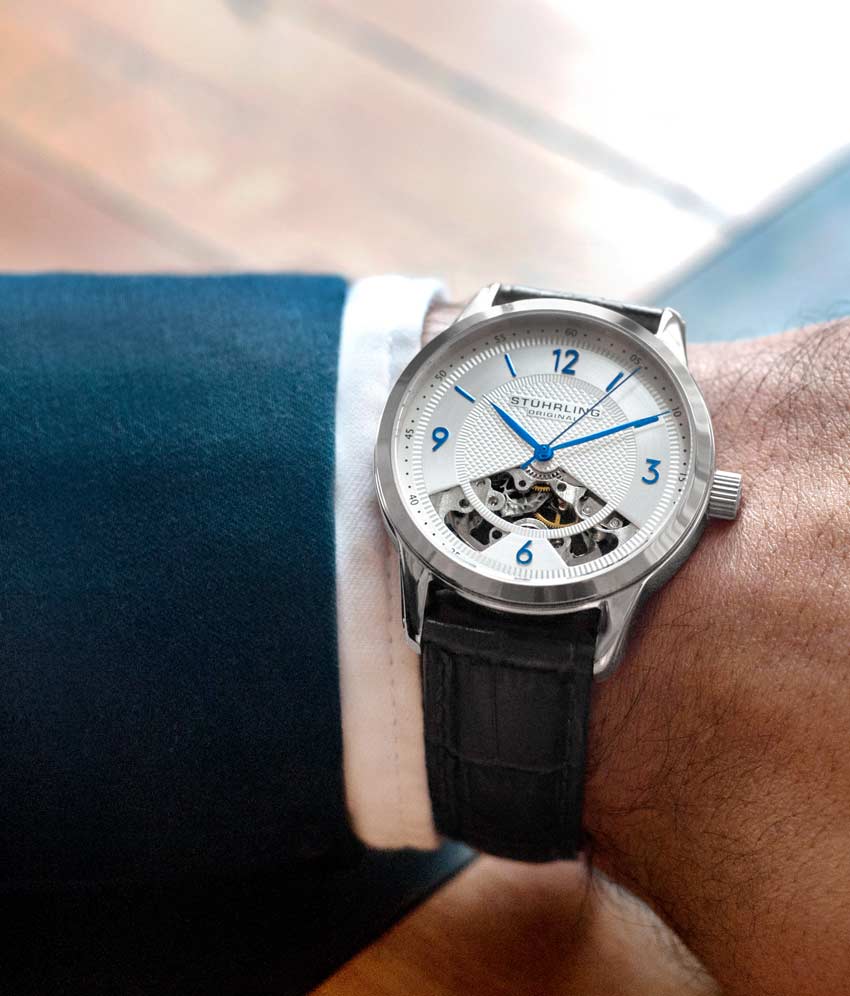 Silver Dial / Silver Case / Black Band