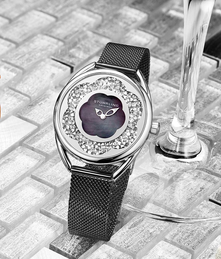 Black Dial / Silver Case / Black Stainless Steel Bracelet Black Foldover Buckle